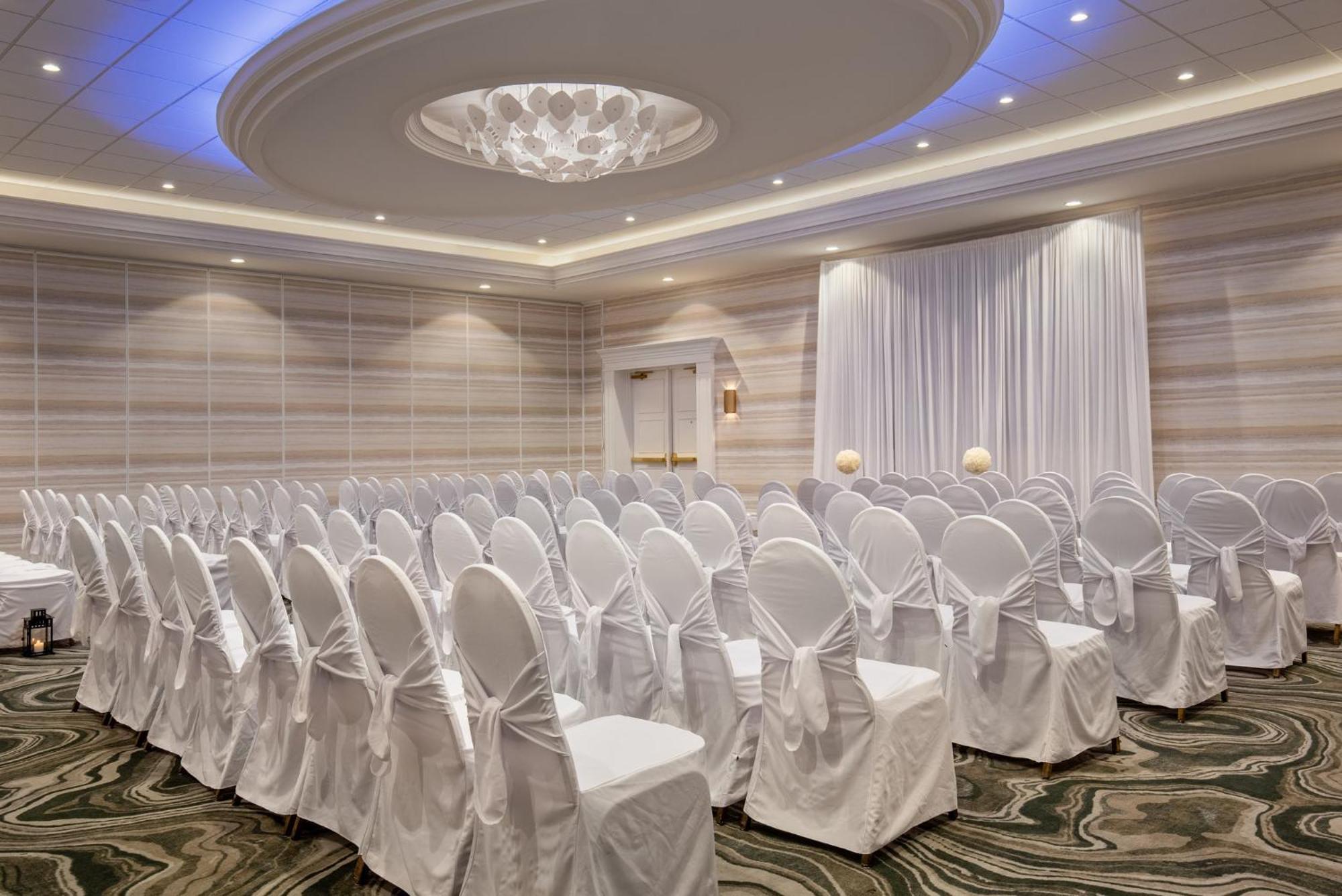Holiday Inn Hotel & Suites St.Catharines-Niagara By Ihg Sainte-Catherine Exteriör bild